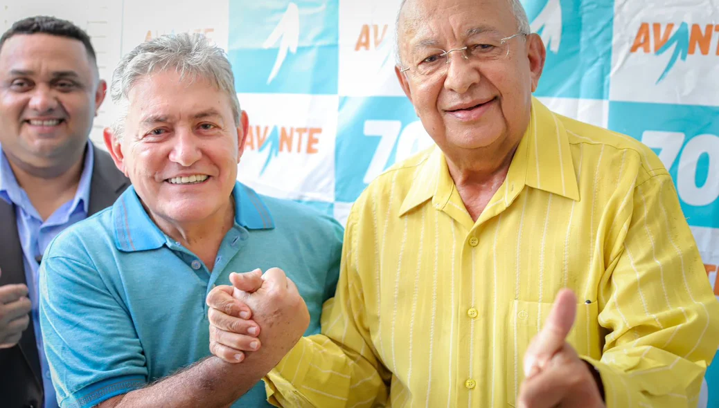 Prefeito Dr. Pessoa ao lado de Ricardo Bandeira