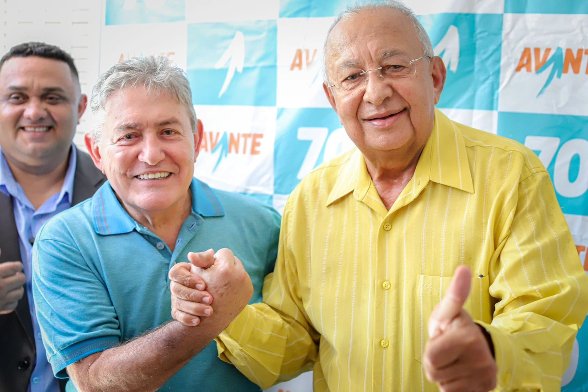 Prefeito Dr. Pessoa ao lado de Ricardo Bandeira