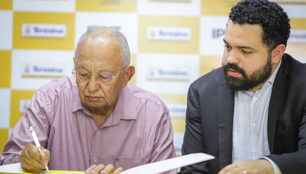 Prefeito Dr. Pessoa nomeia aprovados no concurso do IPMT