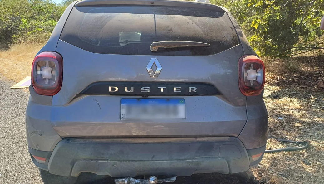 Renault Duster envolvido no acidente