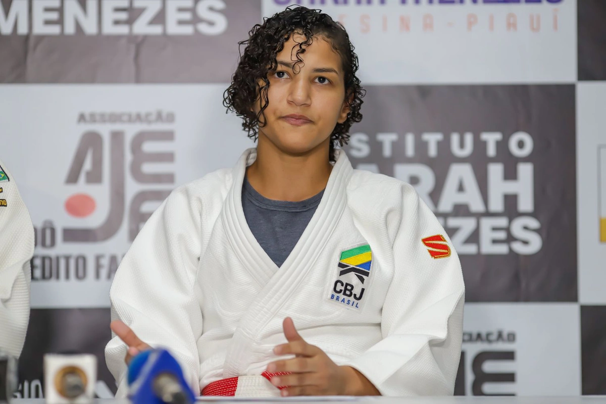 Sarah Menezes