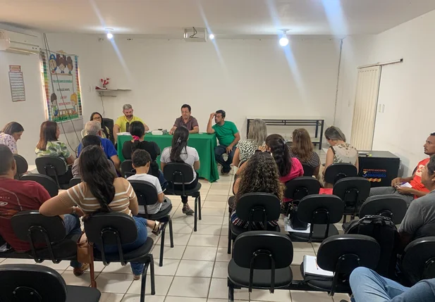 Secretaria de Educação de Esperantina realiza reunião sobre transporte escolar