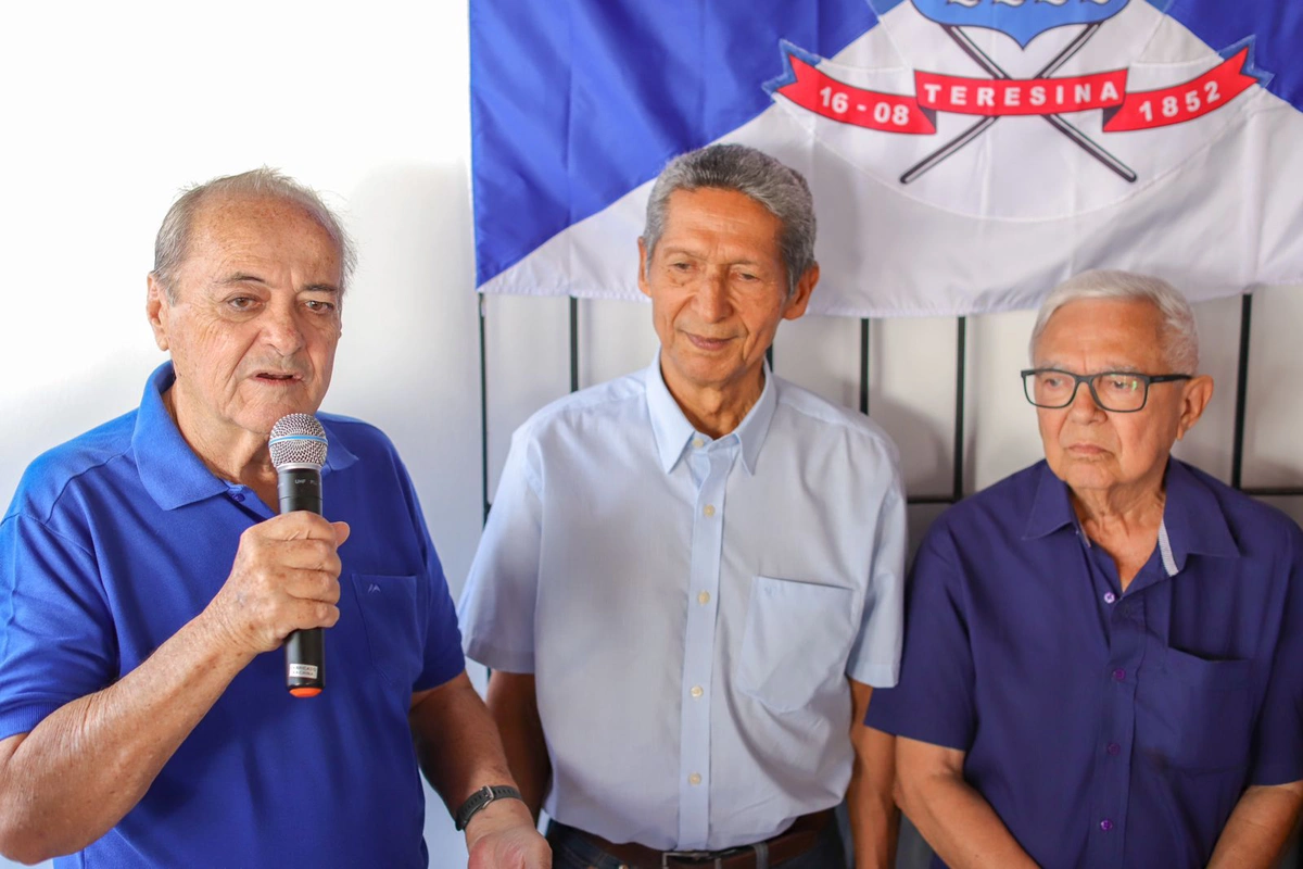 Sílvio Mendes ao lado de Francisco Gerardo