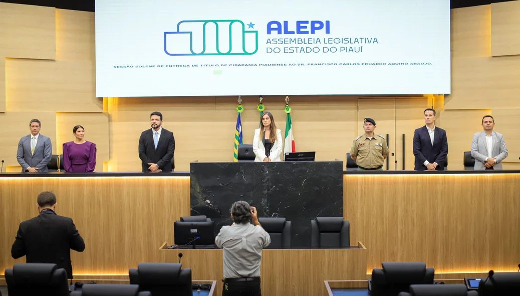 Solenidade de outorga do título de cidadania piauiense ao delegado Eduardo Aquino