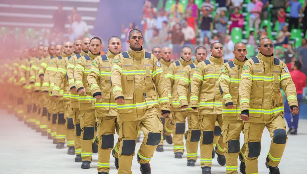 Solenidade também celebra 80 anos da corporação Corpo de Bombeiros do Piauí