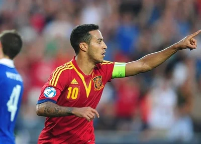 Thiago Alcântara anuncia aposentadoria do futebol