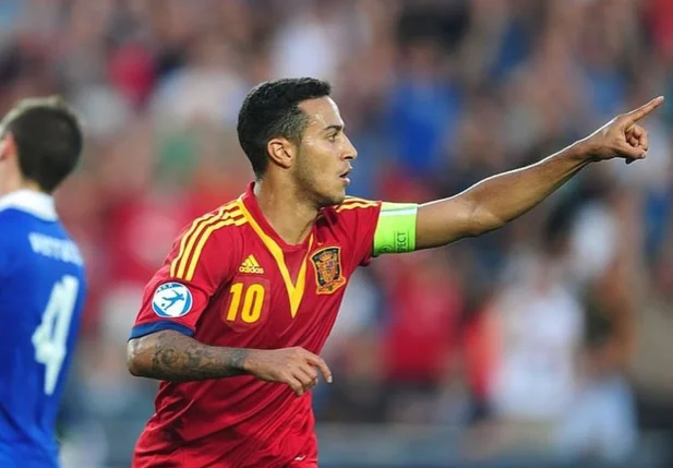 Thiago Alcântara anuncia aposentadoria do futebol