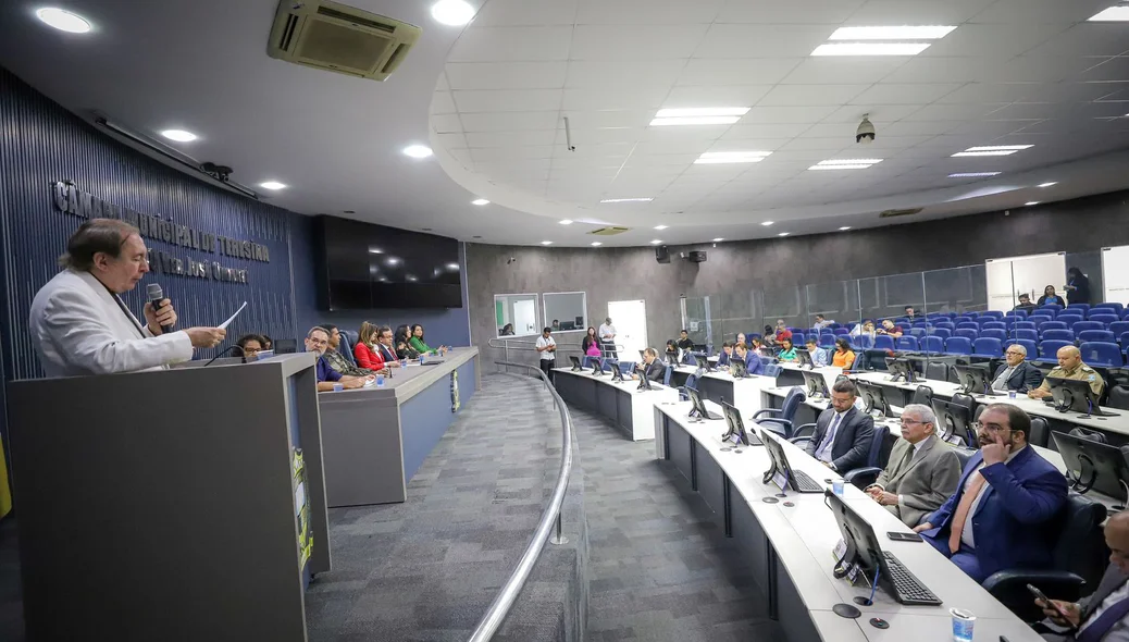 A sessão ocorreu na Câmara Municipal de Teresina