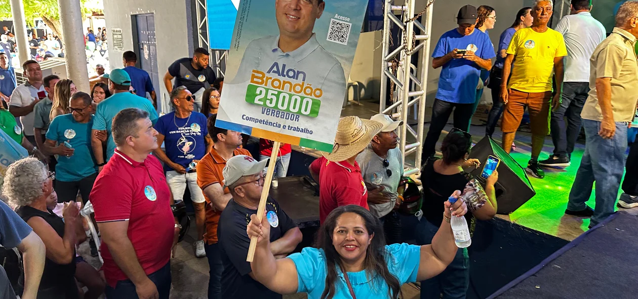 Apoiadora de Alan Brandão no evento