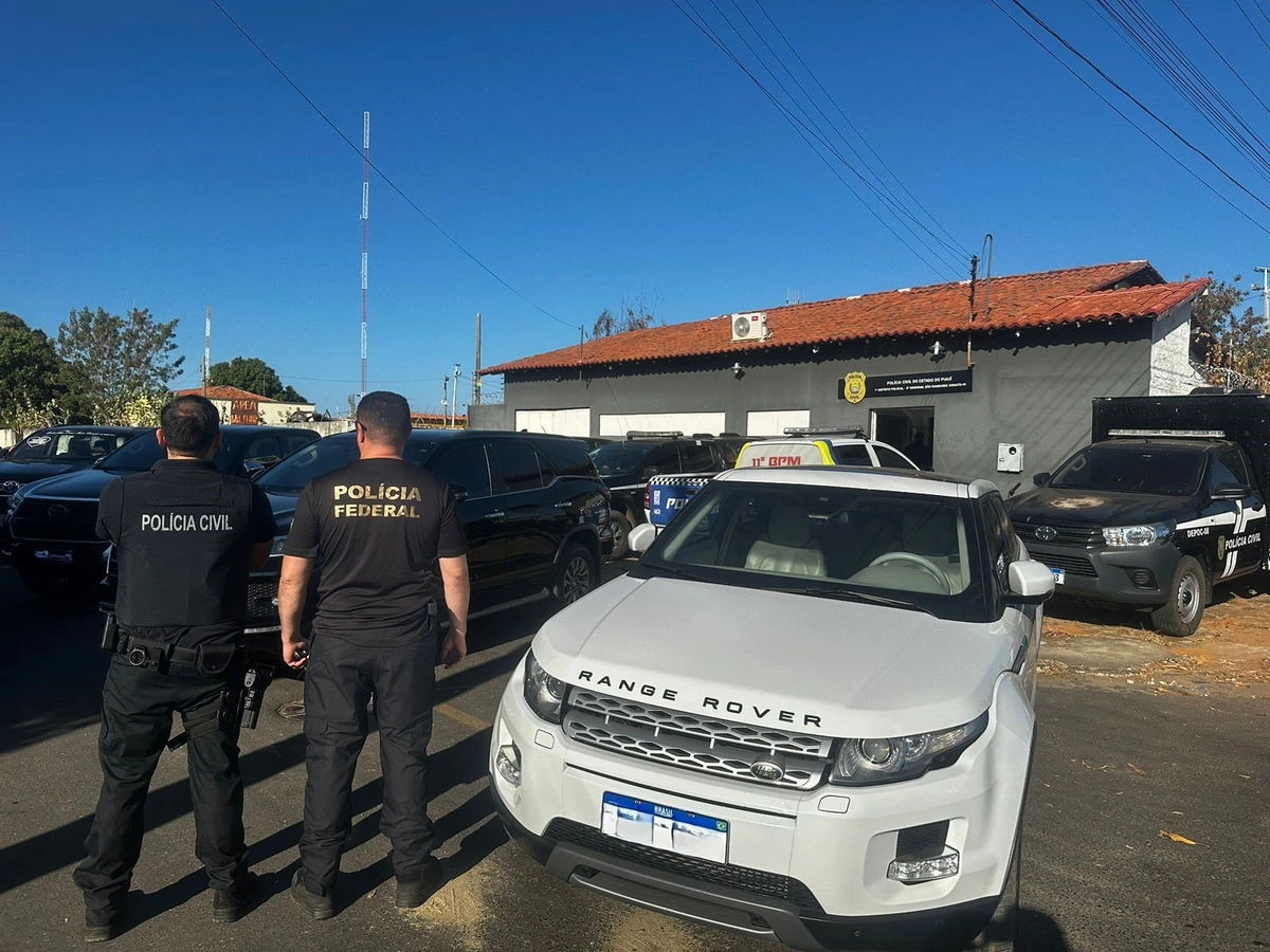 Carro de luxo apreendido