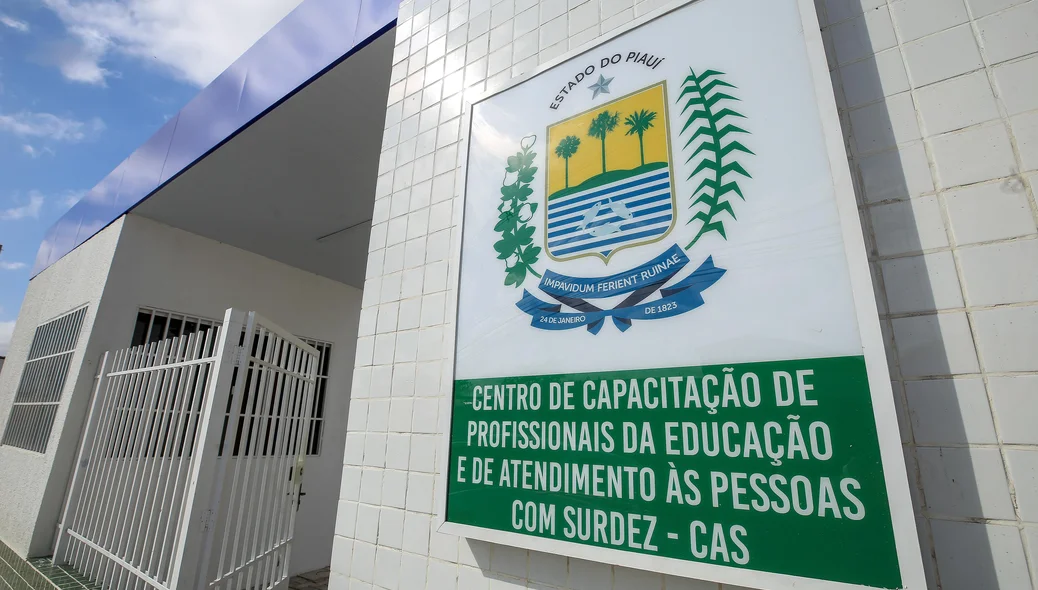 Centro de Capacitação e Atendimento às Pessoas com Surdez