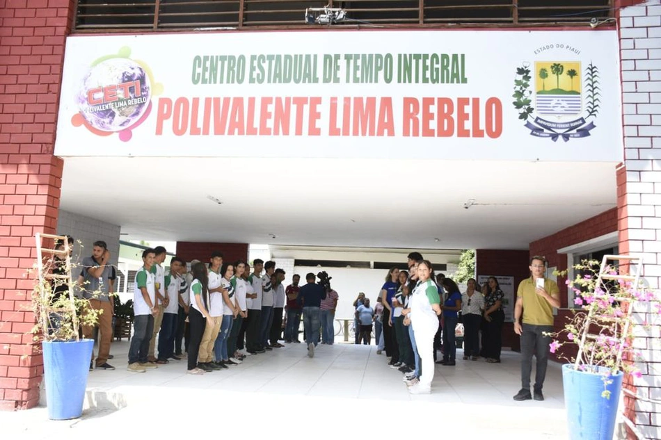 Centro Estadual de Tempo Integral (Ceti) Polivalente Lima Rebelo