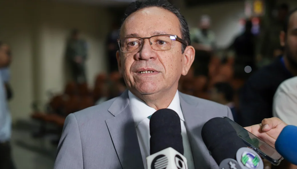 Desembargador Sebastião Ribeiro Martins, presidente do TRE-PI