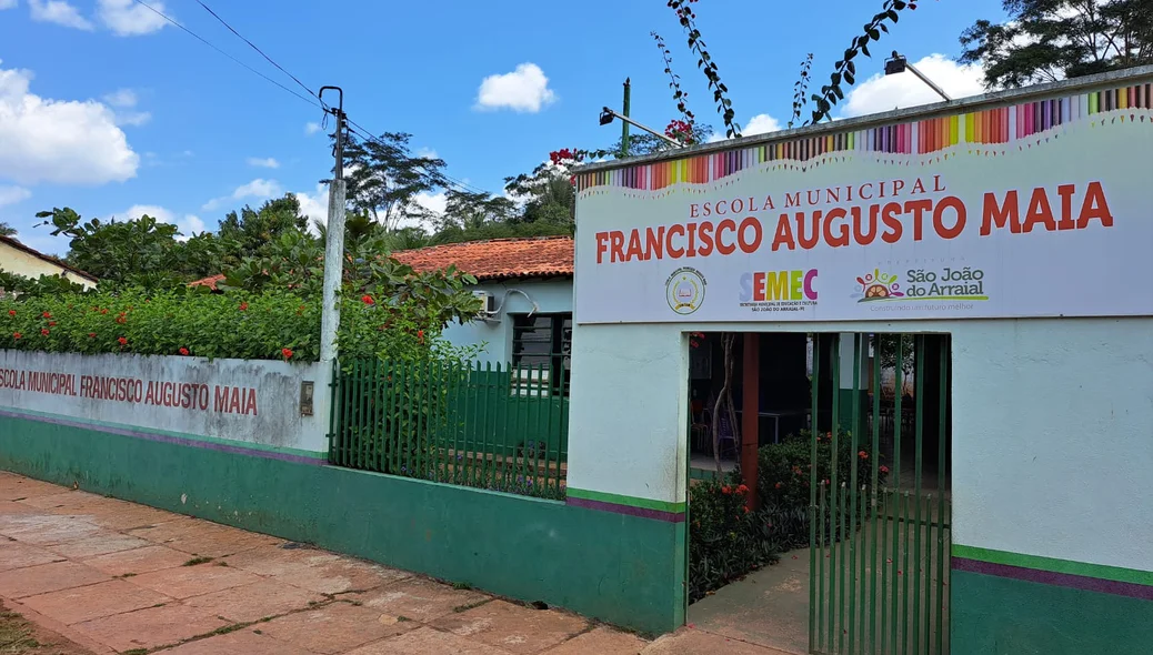 Escola Augusto Maia