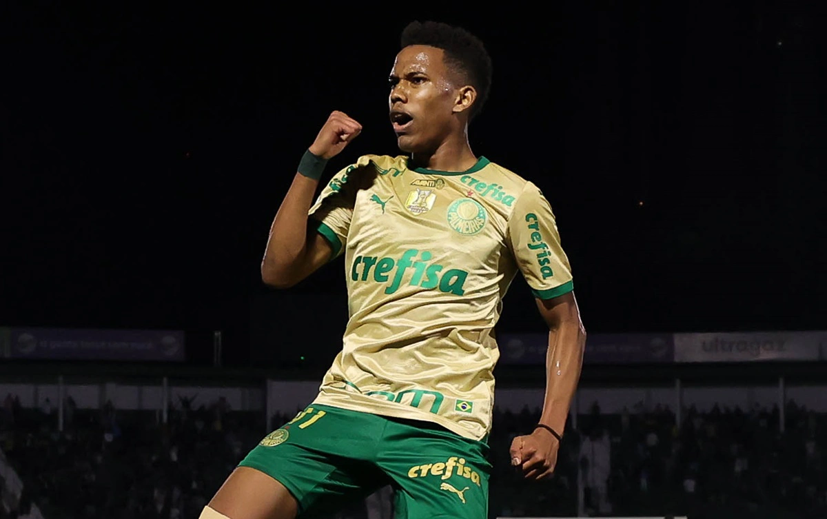Estêvão brilhou na goleada do Palmeiras