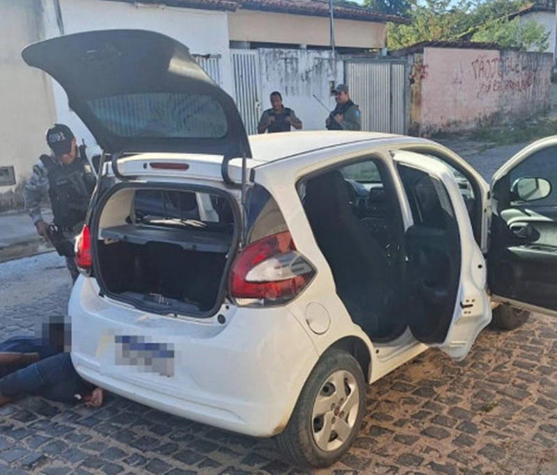 Fiat Mobi havia sido tomado de assalto em Teresina