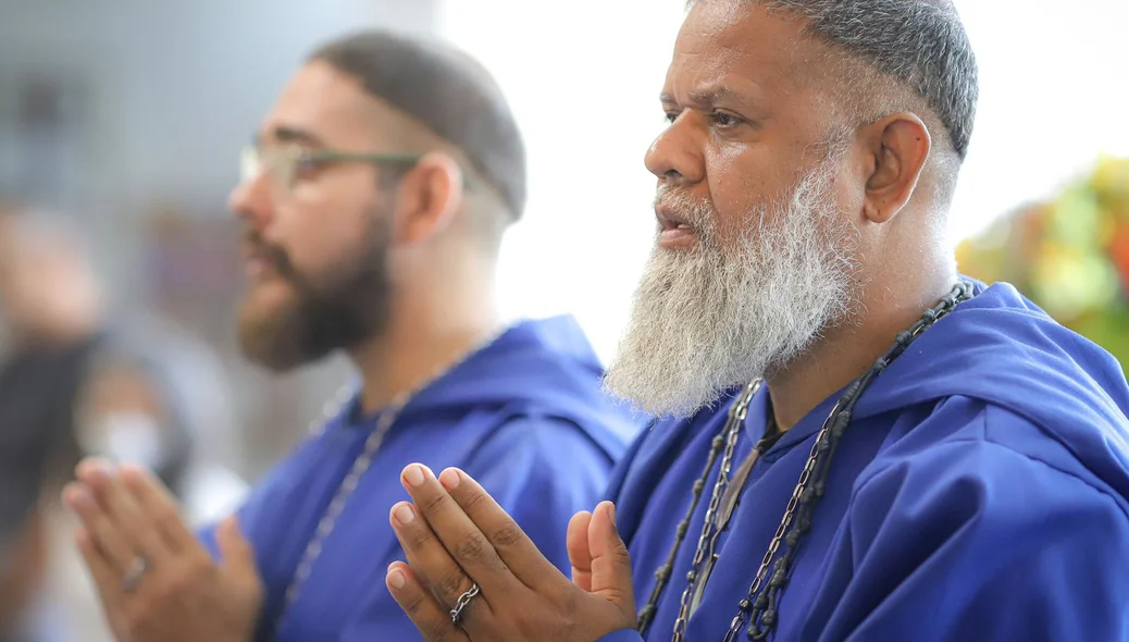 Fiéis estiveram presentes na missa na Igreja Matriz