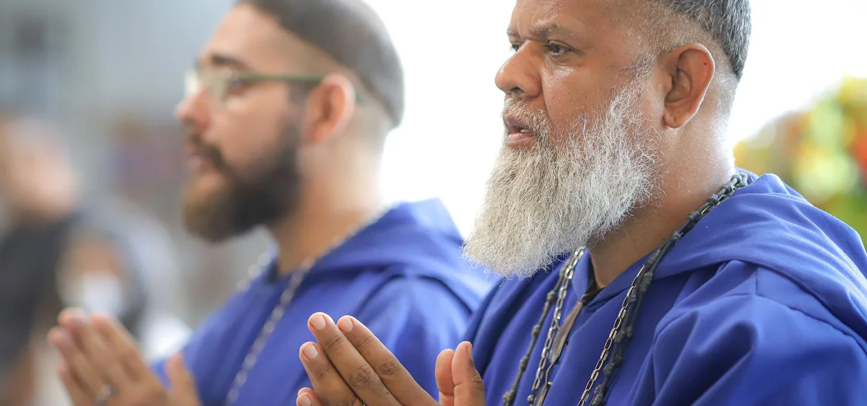 Fiéis estiveram presentes na missa na Igreja Matriz