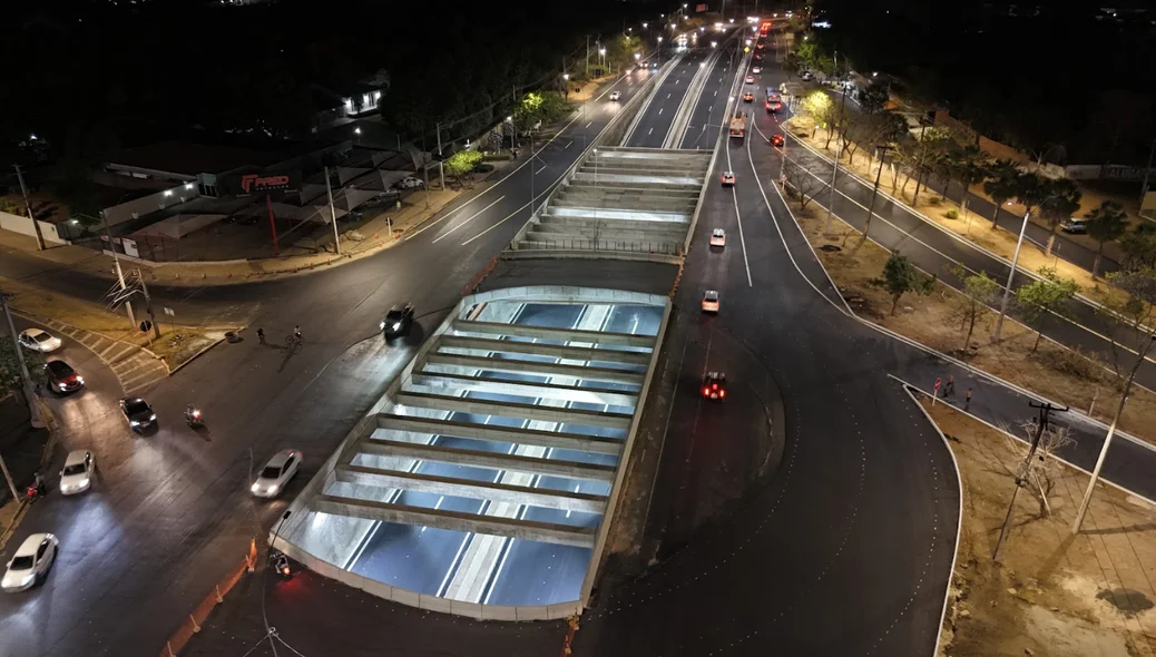 Iluminação do rebaixamento da Ladeira do Uruguai