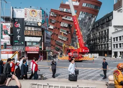Imagem de prédios atingidos pelo terremoto que ocorreu em Abril em Taiwan
