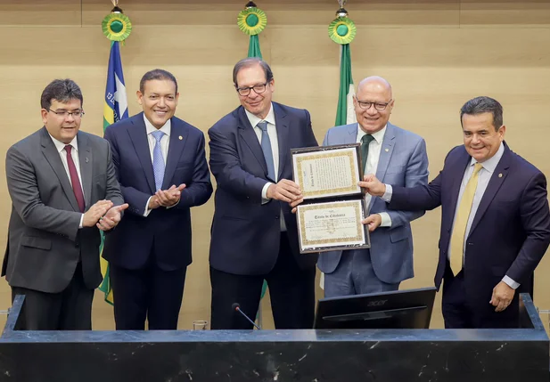 Luis Felipe Salomão recebe título de cidadania piauiense