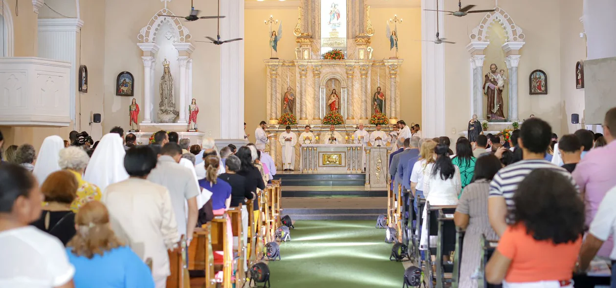 Missa na Igreja Matriz de Teresina