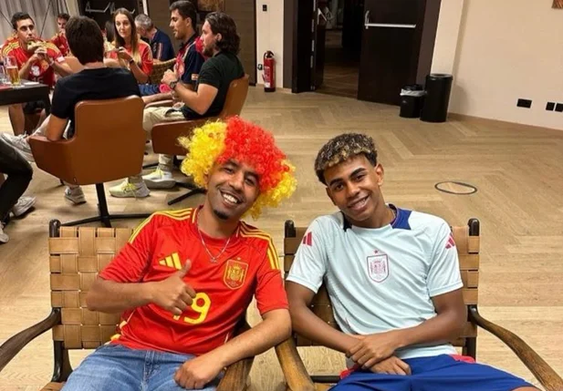 Mounir Nasraoui e Lamine Yamal