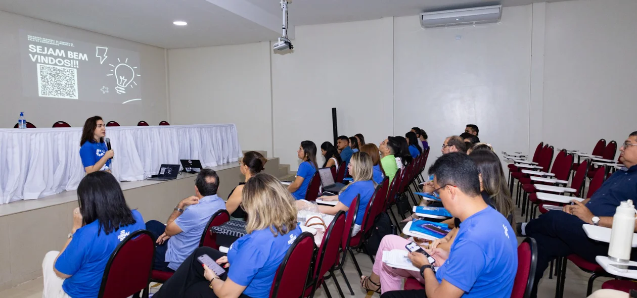 O evento aconteceu auditório Fátima Sales