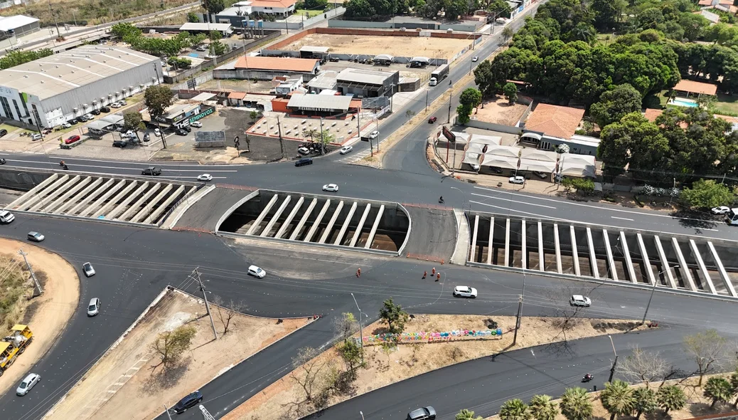 Obra de rebaixamento da Ladeira do Uruguai