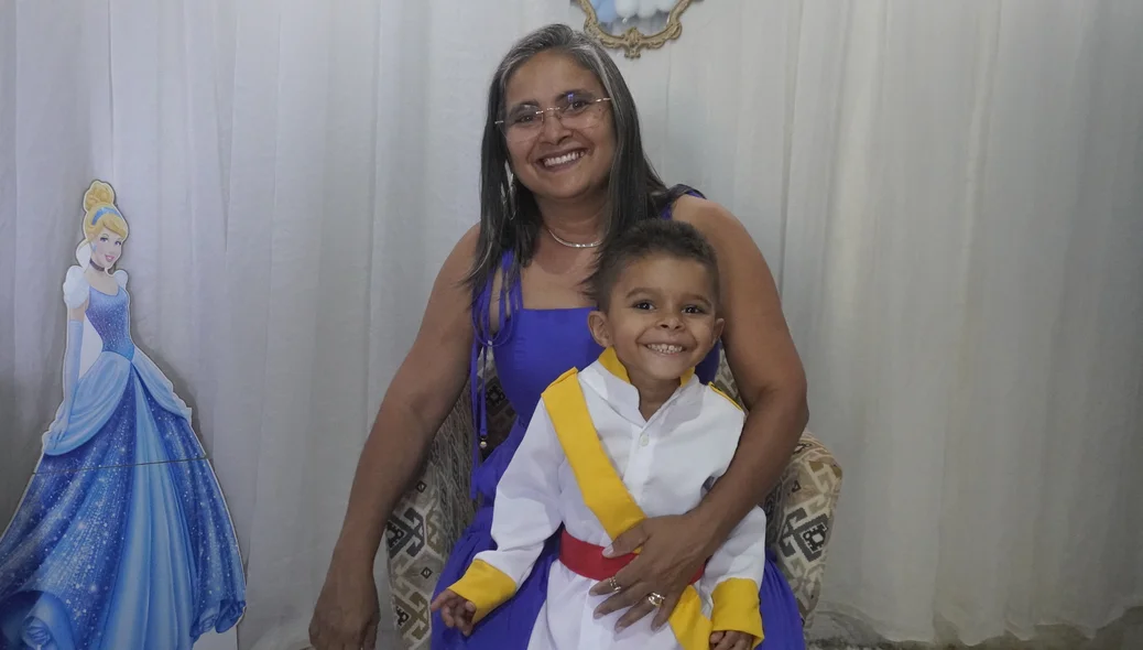 Responsáveis acompanham os filhos