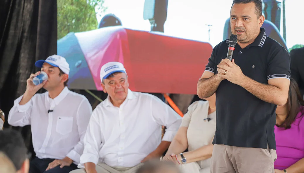 Toninho de Caridade durante seu pronunciamento