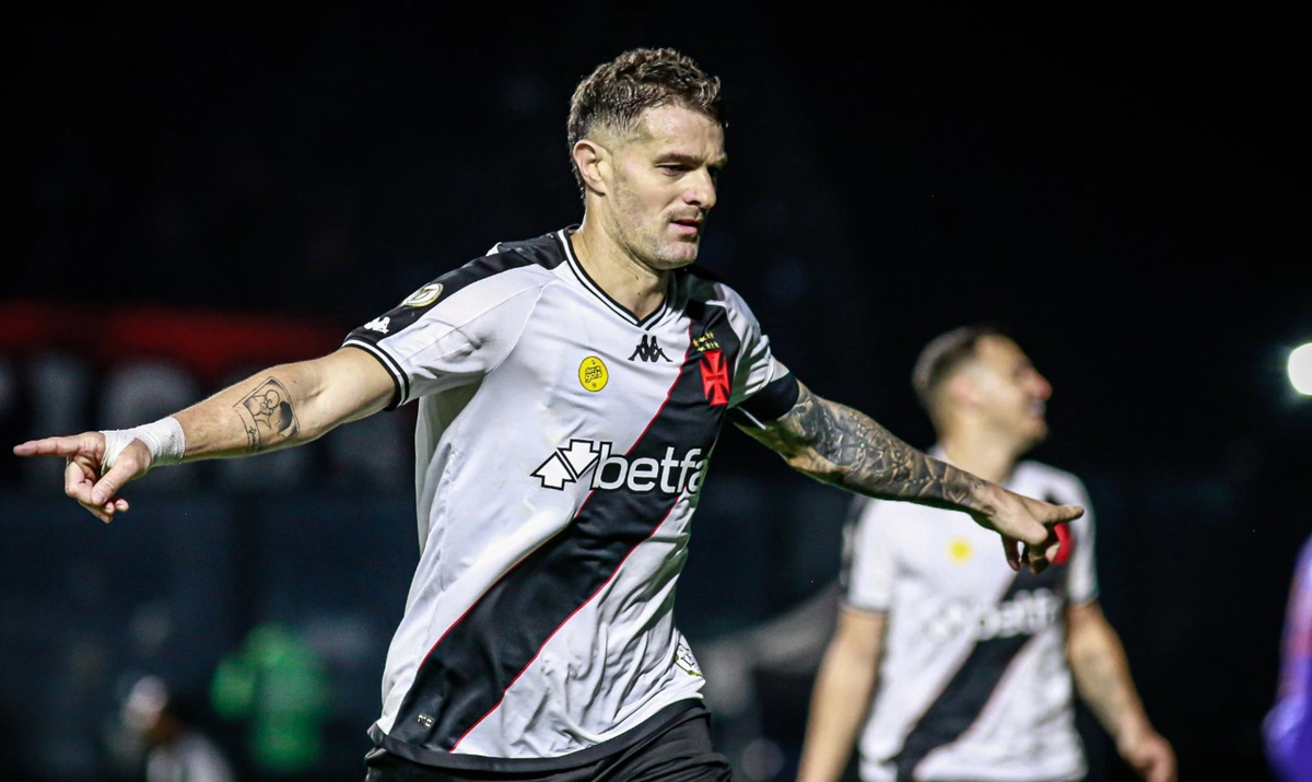Vegetti marcou o gol da virada do Vasco