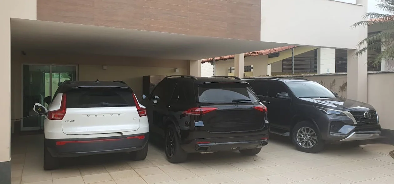 Veículos de luxo apreendidos