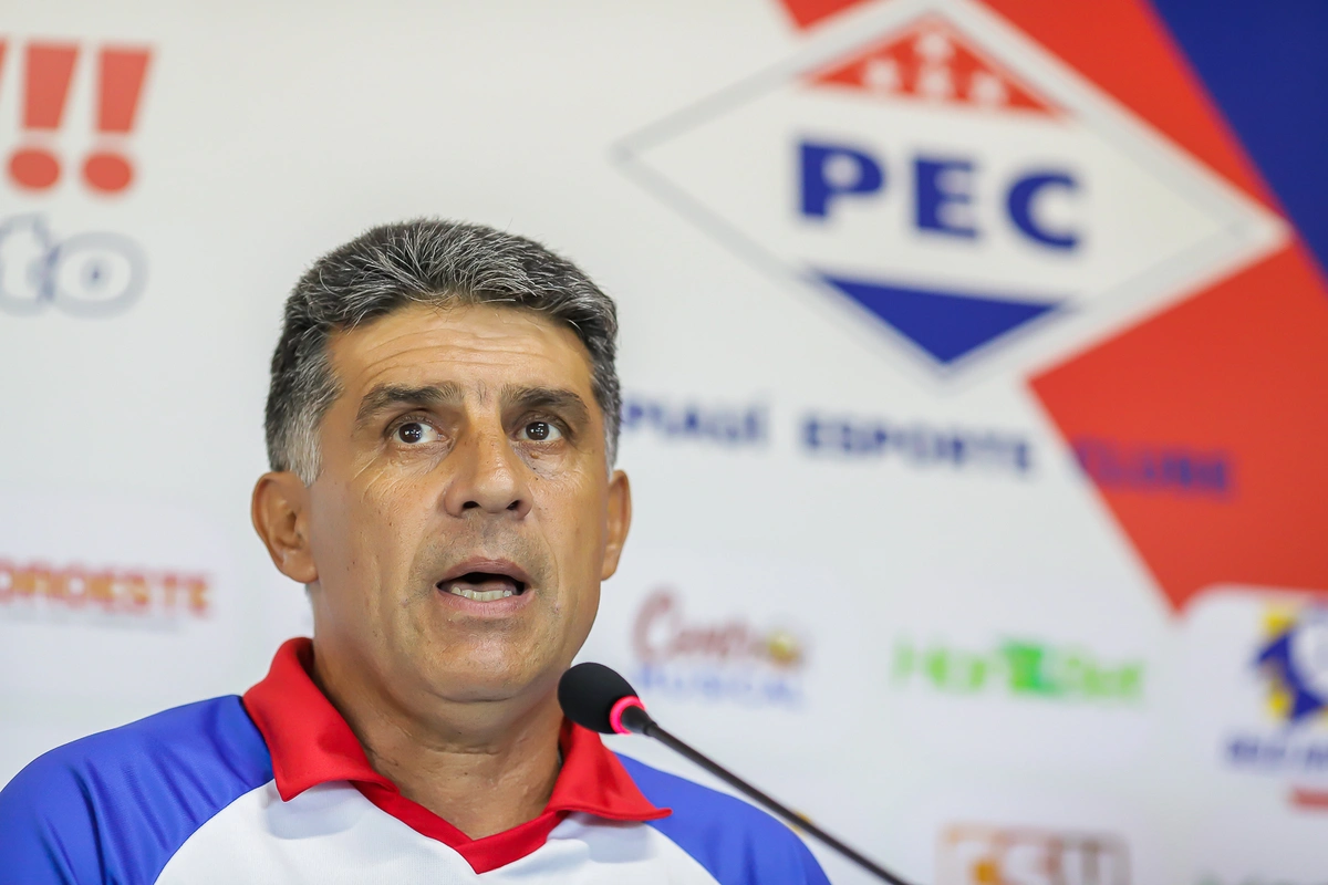 Wallace Lemos, técnico do Piauí