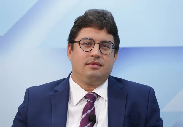 Advogado Carlos Júnior