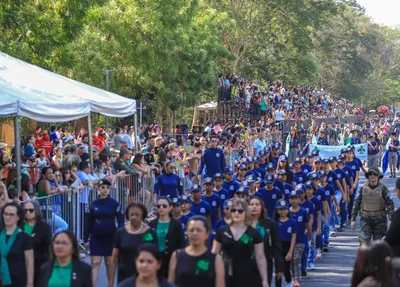 Desfile do 7 de Setembro em comemoração aos 202 anos da independência