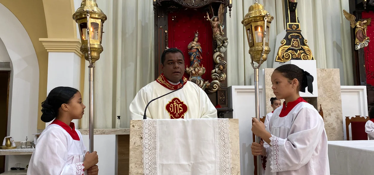 Missa em celebração ao aniversário da cidade