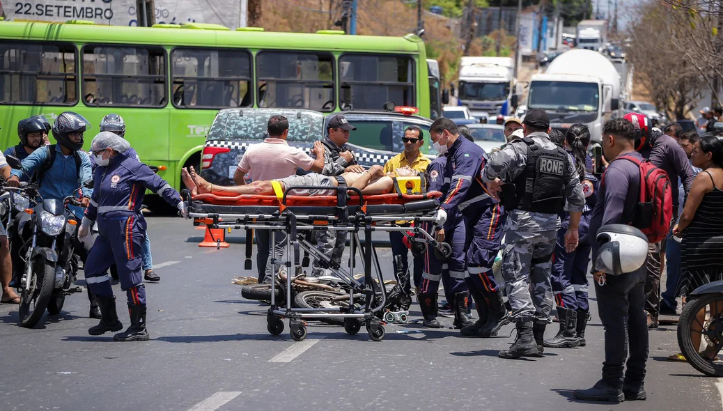 Motociclista foi socorrido pelo SAMU