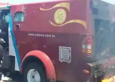 As investigações indicam que os dois faziam parte de uma quadrilha especializada em roubos a carros-fortes