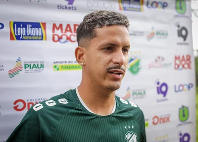 Alan Pedro, meia atleta do Altos