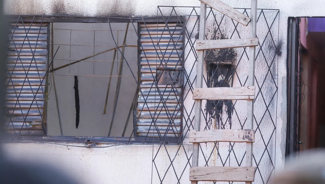 Casa ficou completamente destruída