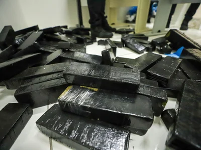 Casal membro do PCC distribuía as drogas para as bocas de fumo