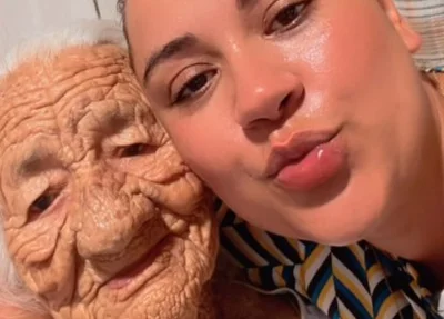 Dona Ló e sua neta Kate Andrade