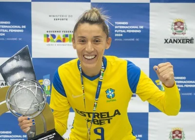 Emilly Marcondes, atleta de futsal