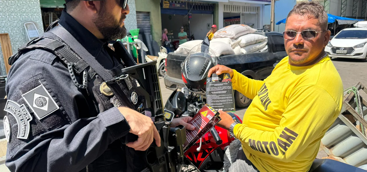 Entrega de panfletos