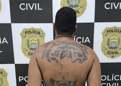 Homem preso acusado de homicídio