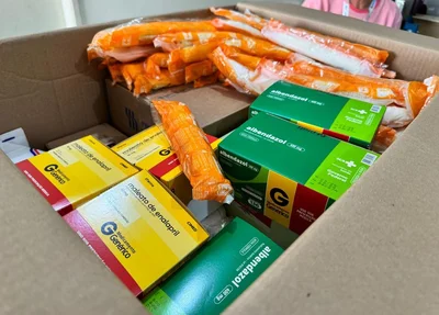Kits de medicamentos e insumos para auxiliar vítimas das enchentes em Picos