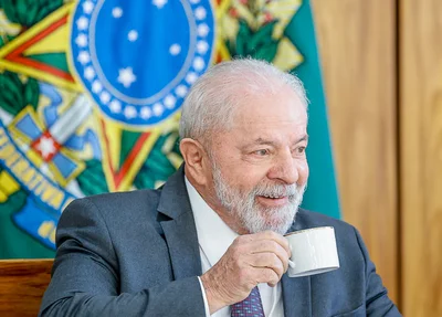 Lula durante café da manhã com jornalistas