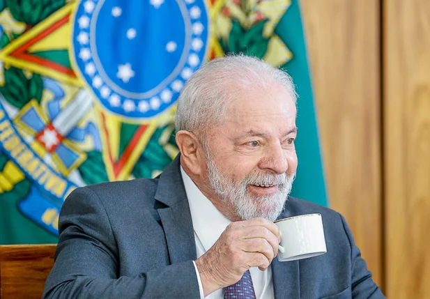 Lula durante café da manhã com jornalistas