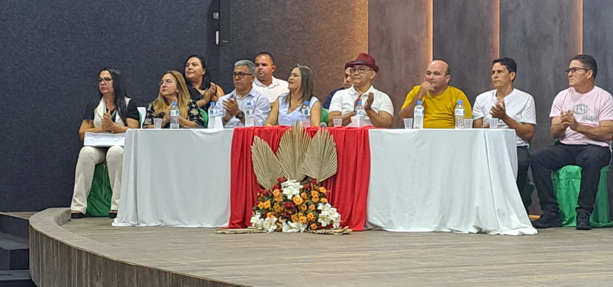 O prefeito Abdoral Melo esteve no evento